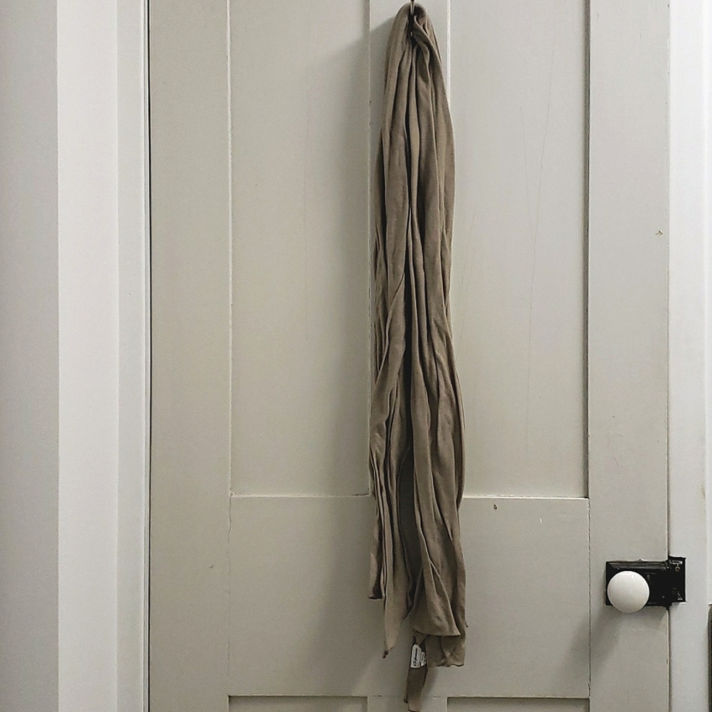 Ladies grey scarf